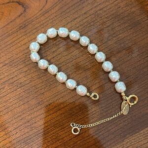 Estate Vintage Miriam Haskell baroque champagne pearl bracelet secure closure